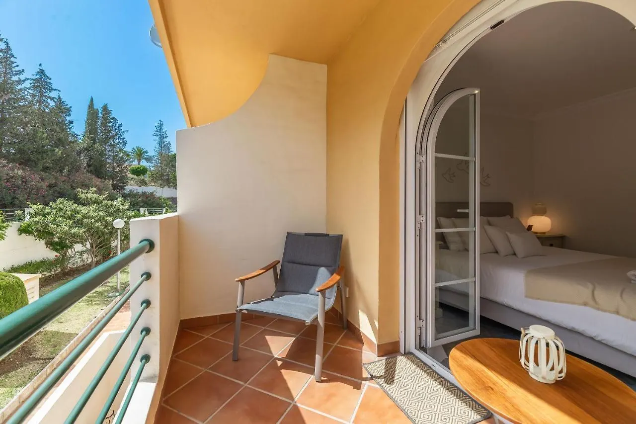 Apartment Ferienwohnung Senorio De Aloha In Puerto Banus Marbella